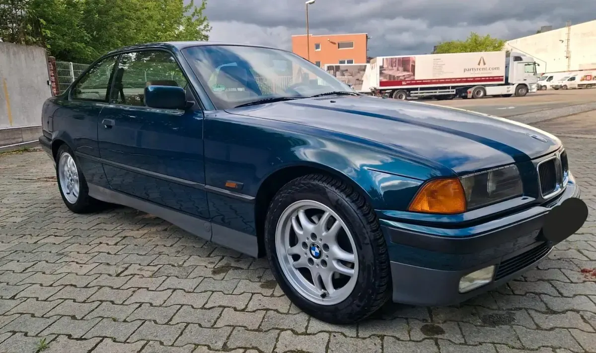 Używany BMW 320 150 KM (110 kW) 1994 Zielony Coupe