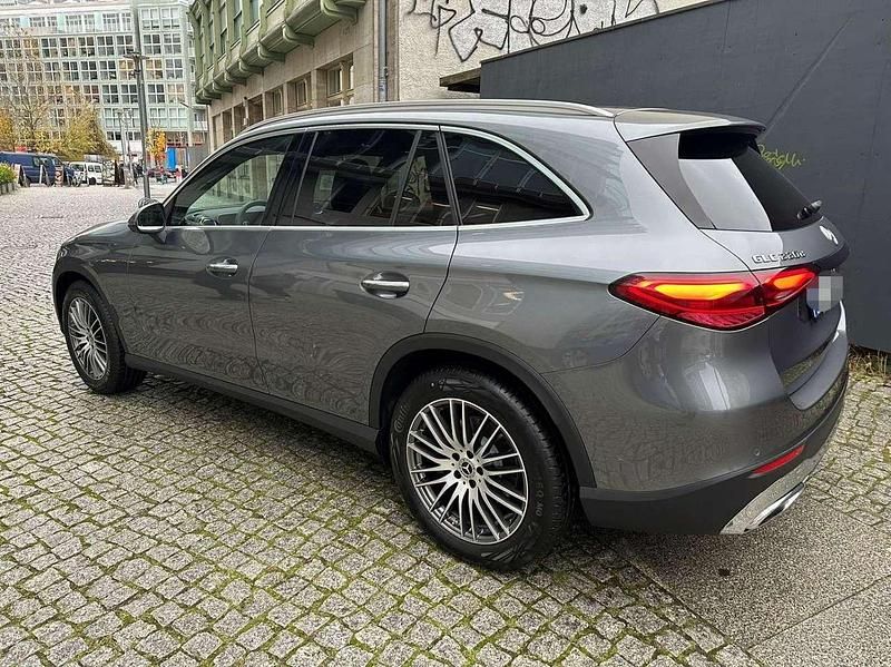 Gebraucht Mercedes GLC220 197 PS (144 kW) 2023 Selenitgrau  metalliclack SUV