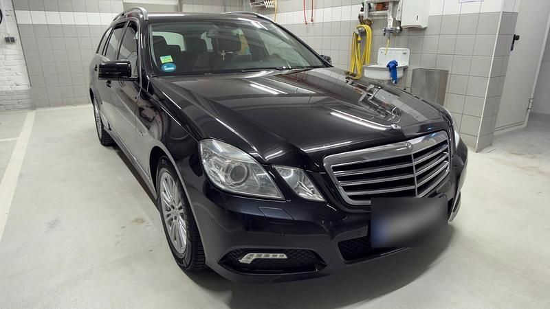 Gebraucht Mercedes 220 170 PS (125 kW) 2010 Schwarz Kombi