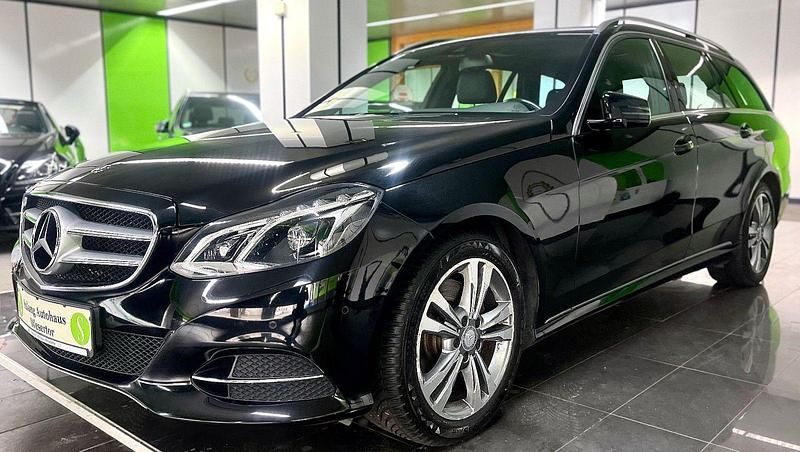 Schwarz Gebraucht 2015 Mercedes E350 Kombi | 19.990 € (Fairer Preis) - Bild 1/4