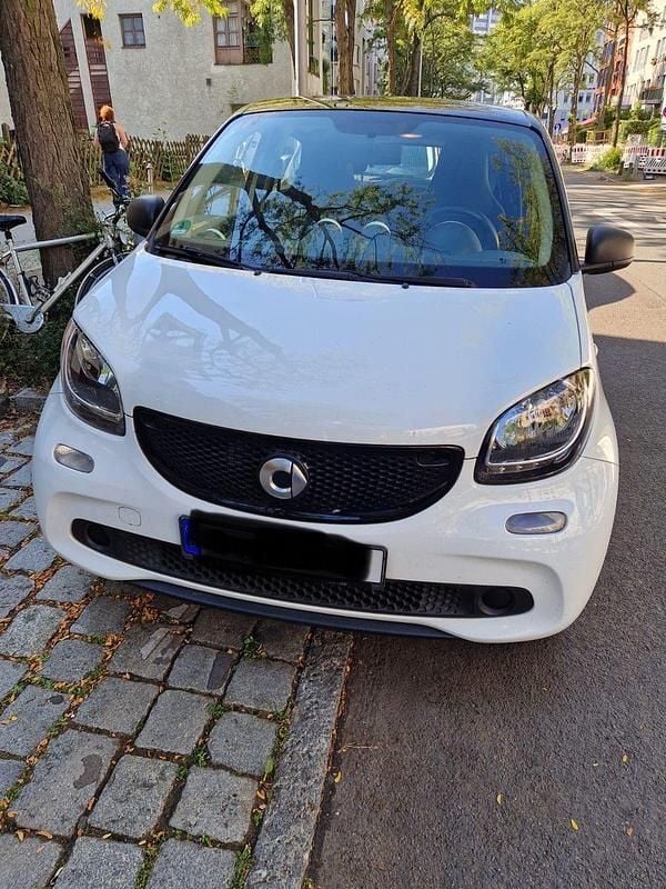 Weiß Gebraucht 2017 Smart ForFour Kleinwagen | 5.800 € (Guter Preis) - Bild 1/4
