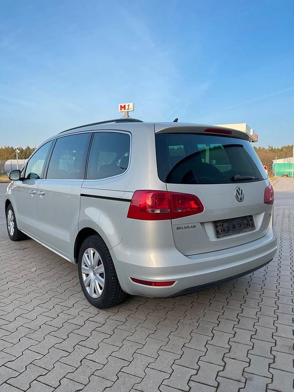 Gebraucht VW Sharan 140 PS (102 kW) 2010 Silber Van / Kleinbus