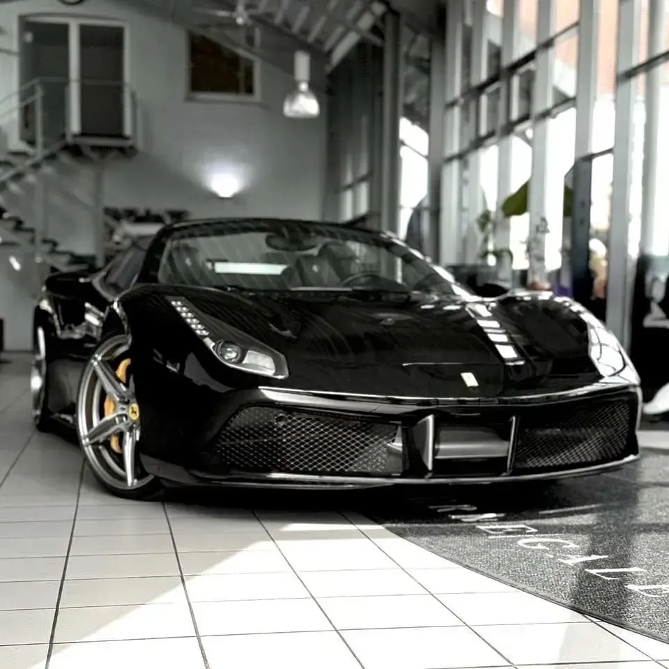 Gebraucht Ferrari 488 669 PS (492 kW) 2017 Schwarz Cabrio