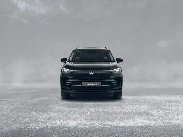 Gebraucht VW Tiguan Elegance 150 PS (110 kW) 2025 Schwarz SUV