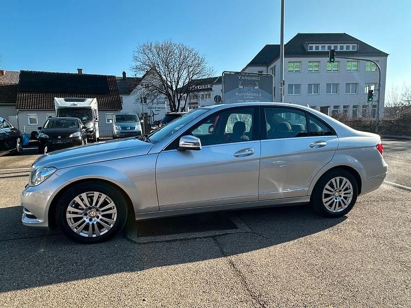 Gebraucht Mercedes C180 156 PS (114 kW) 2012 Silber Limousine