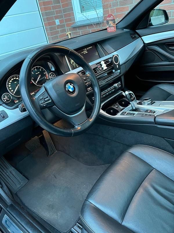 Gebraucht BMW 525 218 PS (160 kW) 2014 Schwarz Kombi