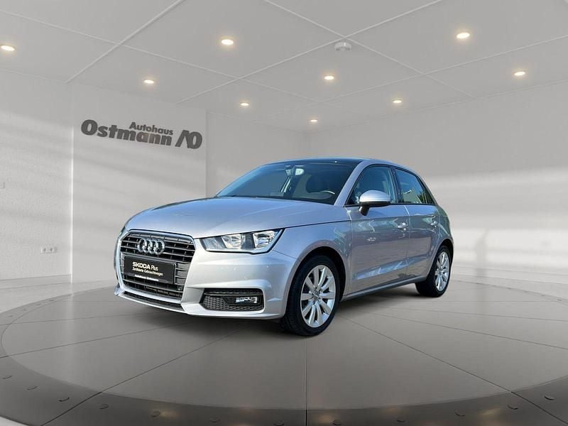 Florettsilber Gebraucht 2016 Audi A1 Sportback Kleinwagen | 15.990 € (Fairer Preis) - Bild 1/4