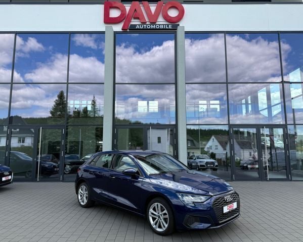 Blau Gebraucht 2022 Audi A3 Sportback e-tron Sport Limousine | 19.991 € (Fairer Preis) - Bild 1/4