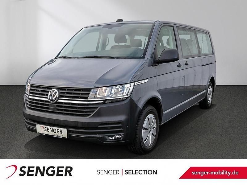 Grau Gebraucht 2022 VW Caravelle Van / Kleinbus | 33.480 € (Etwas zu teuer) - Bild 1/4