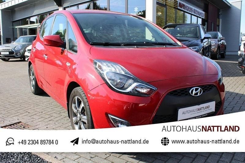 Rot Gebraucht 2018 Hyundai ix20 Kleinwagen | 10.950 € (Fairer Preis) - Bild 1/4