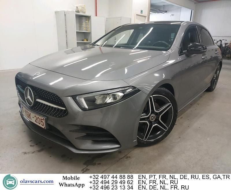 Grau Gebraucht 2020 Mercedes A160 AMG Limousine | 21.175 € (Fairer Preis) - Bild 1/4