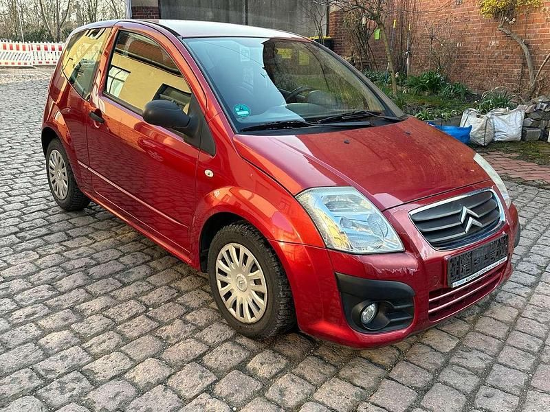 Gebraucht Citroën C2 Tonic 60 PS (44 kW) 2008 Farbe luziferrot/metallic Kleinwagen