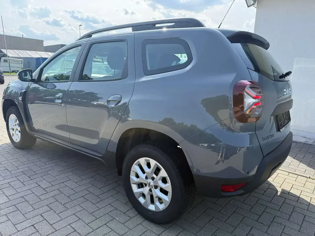 Gebraucht Dacia Duster Expression 116 PS (85 kW) 2023 Städtisches grau SUV