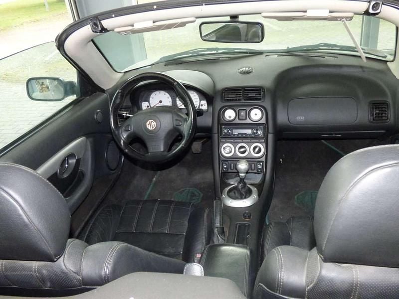 Second-hand MG F 120 CP (88 kW) 2000 Argintiu Cabrio