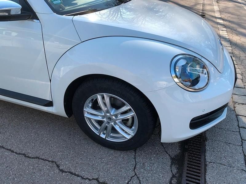 Gebraucht VW Beetle Cabriolet 105 PS (77 kW) 2016 Weiß Cabrio
