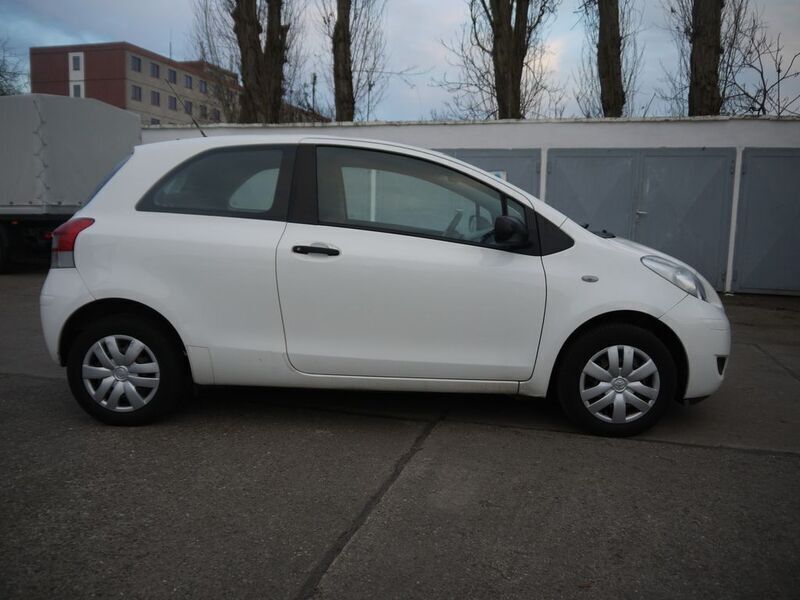 Gebraucht Toyota Yaris Cool 69 PS (50 kW) 2010 Weiß Kleinwagen