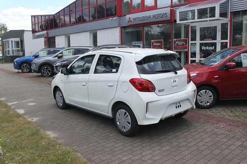 Second-hand Mitsubishi Space Star Basis 71 CP (52 kW) 2024 Alb Hatchback