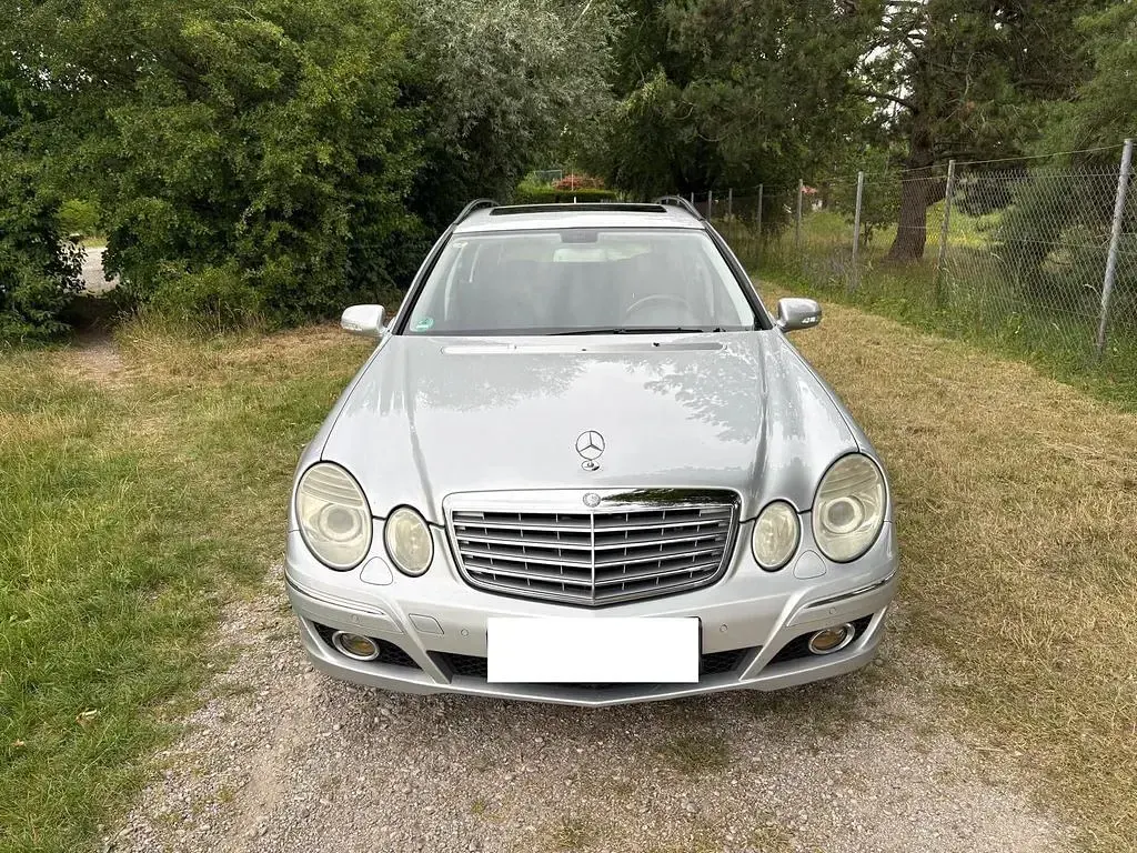 Gebraucht Mercedes E280 190 PS (139 kW) 2008 Silber Limousine