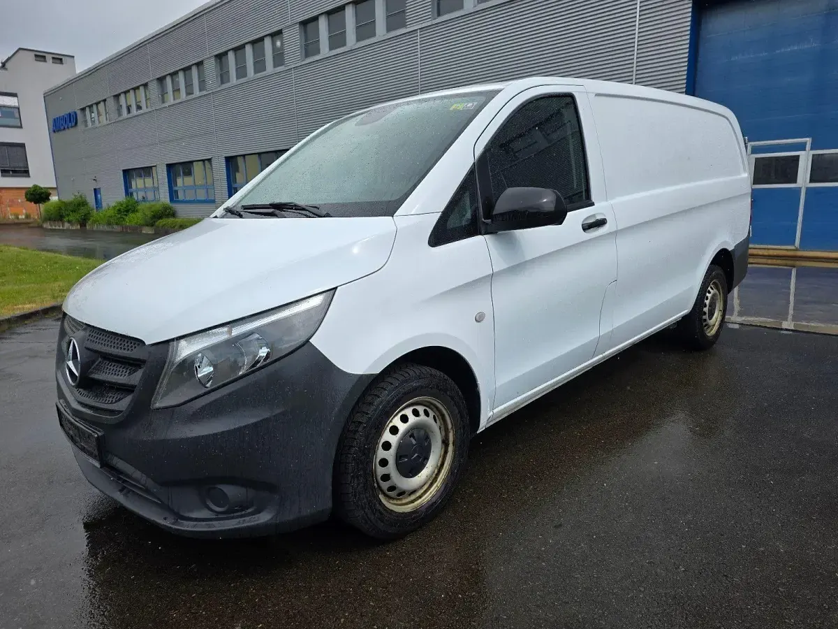 Gebraucht Mercedes Vito 163 PS (119 kW) 2015 Weiß Van