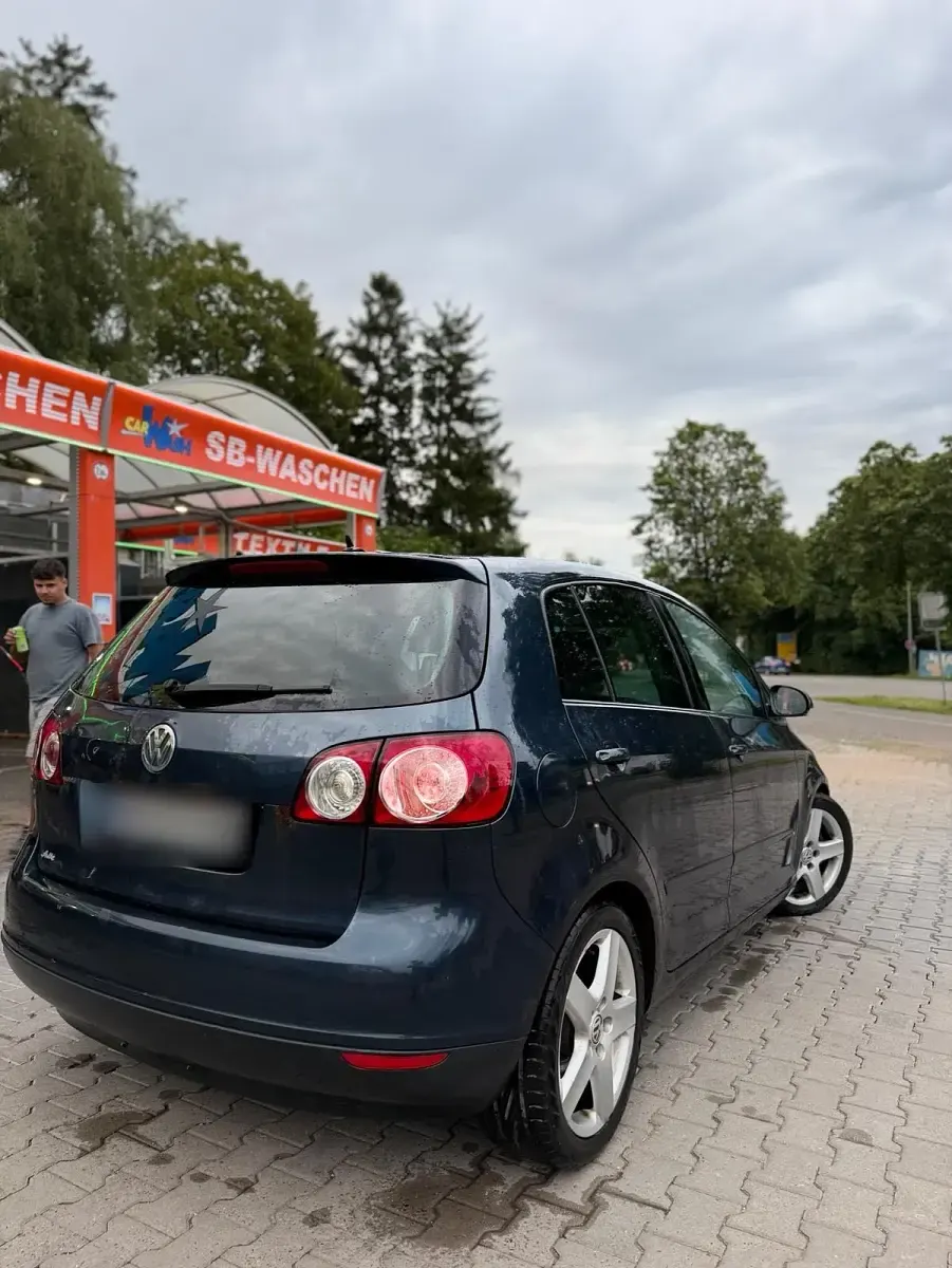 Gebraucht VW Golf V 140 PS (102 kW) 2007 Blau Limousine