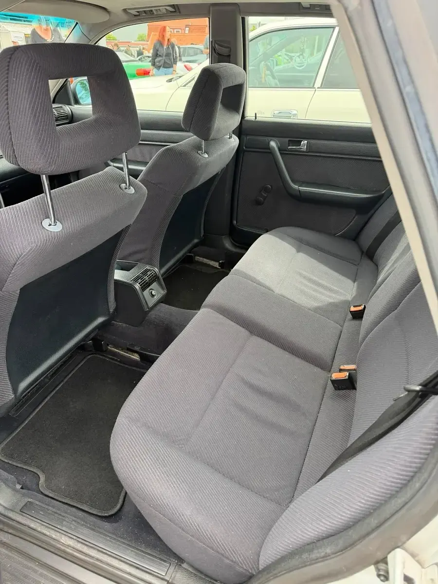 Gebraucht Audi 100 133 PS (97 kW) 1991 Silber Limousine
