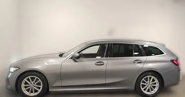 Gebraucht BMW 318 Shadowline 150 PS (110 kW) 2024 Metallic Kombi