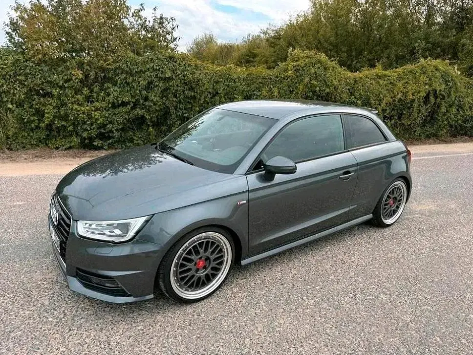 Gebraucht Audi A1 S-Line 125 PS (91 kW) 2017 Grau Kleinwagen