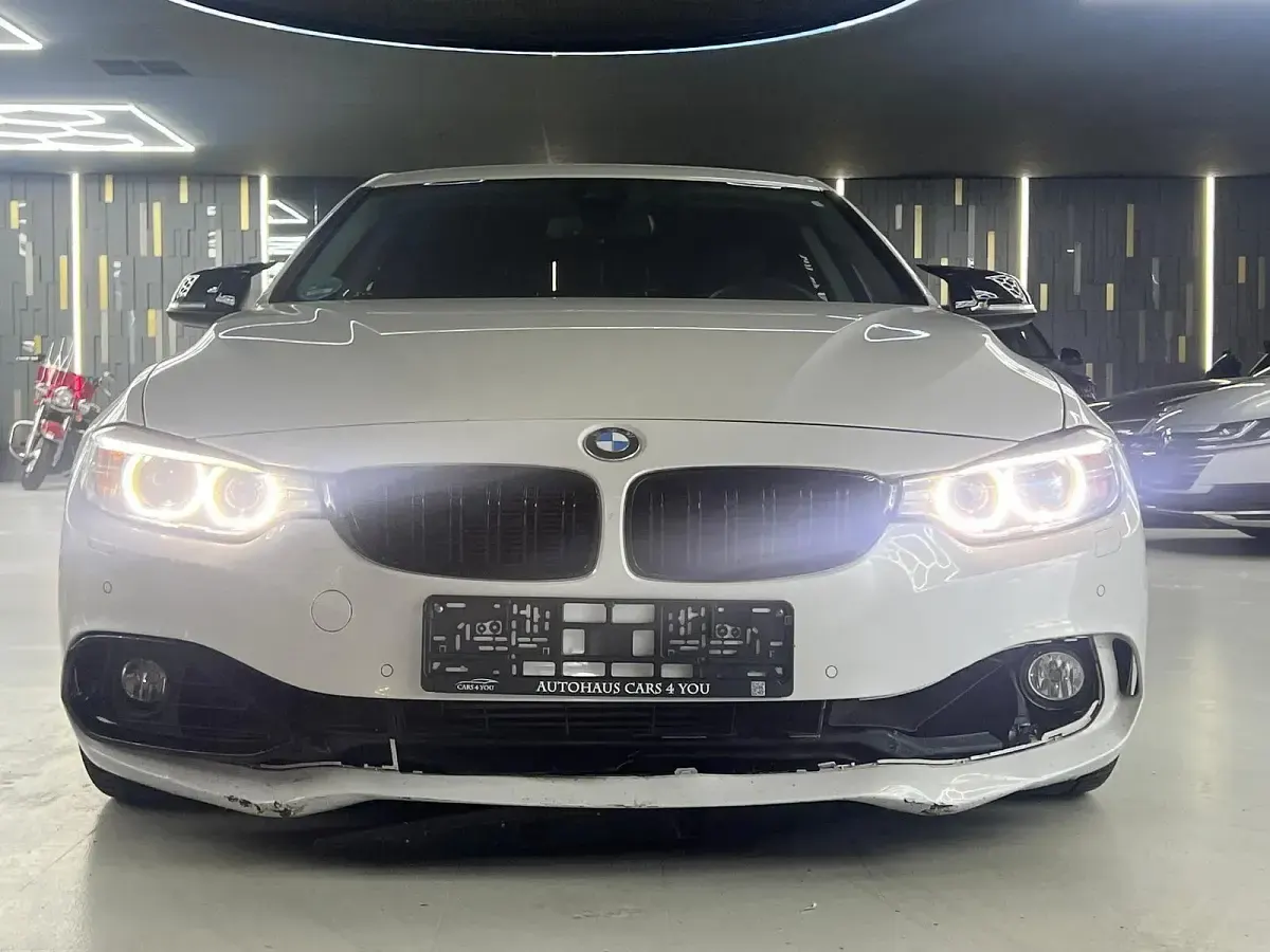 Gebraucht BMW 435 Sport Line 313 PS (230 kW) 2016 Mineralweiss metallic Limousine
