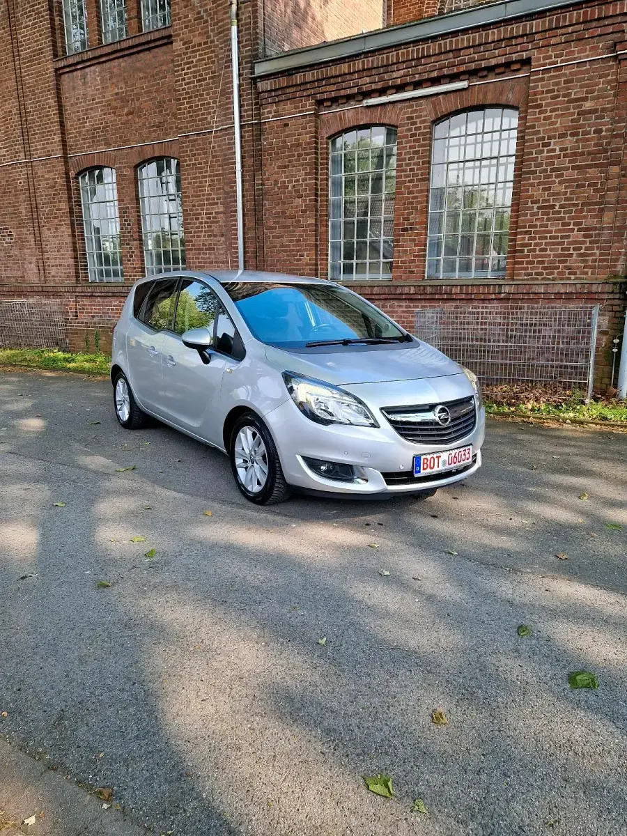 Gebraucht Opel Meriva 120 PS (88 kW) 2016 Silber Van / Kleinbus