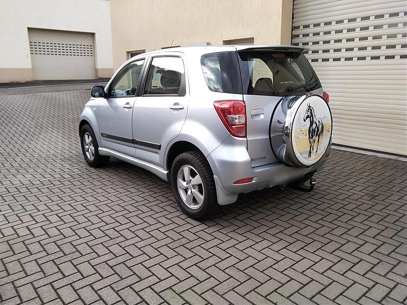 Gebraucht Daihatsu Terios 105 PS (77 kW) 2008 Silber SUV
