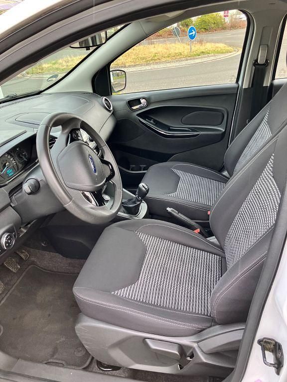 Gebraucht Ford Ka Trend 71 PS (52 kW) 2019 Weiß Limousine