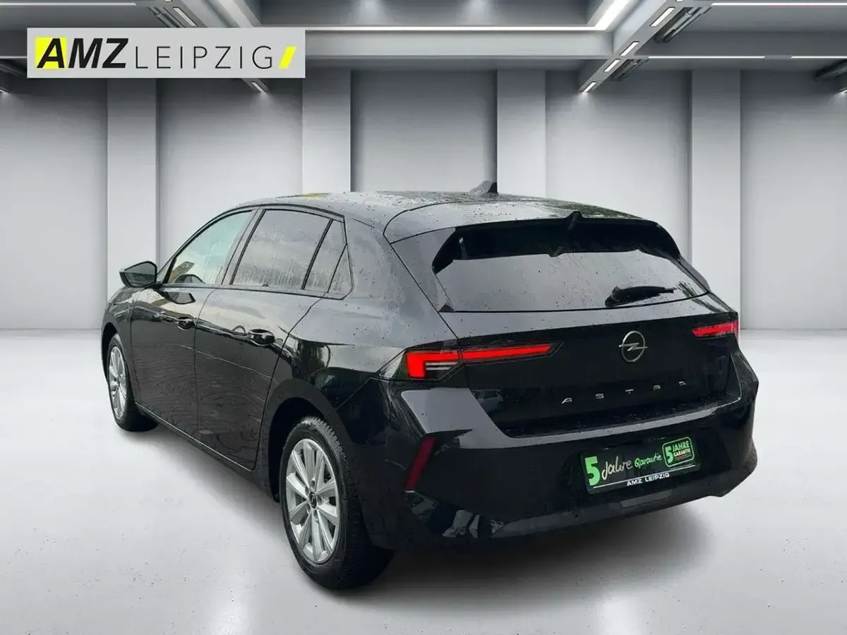 Gebraucht Opel Astra Enjoy 110 PS (80 kW) 2024 Schwarz Kleinwagen