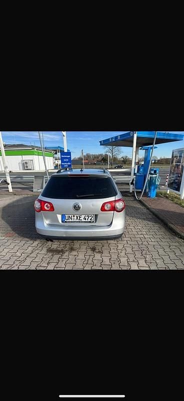 Gebraucht VW Passat 140 PS (102 kW) 2011 Silber Kombi