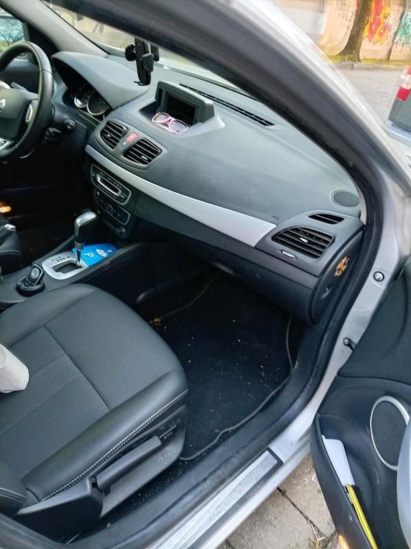 Brugt Renault Fluence 140 HK (102 kW) 2011 Sølv Sedan