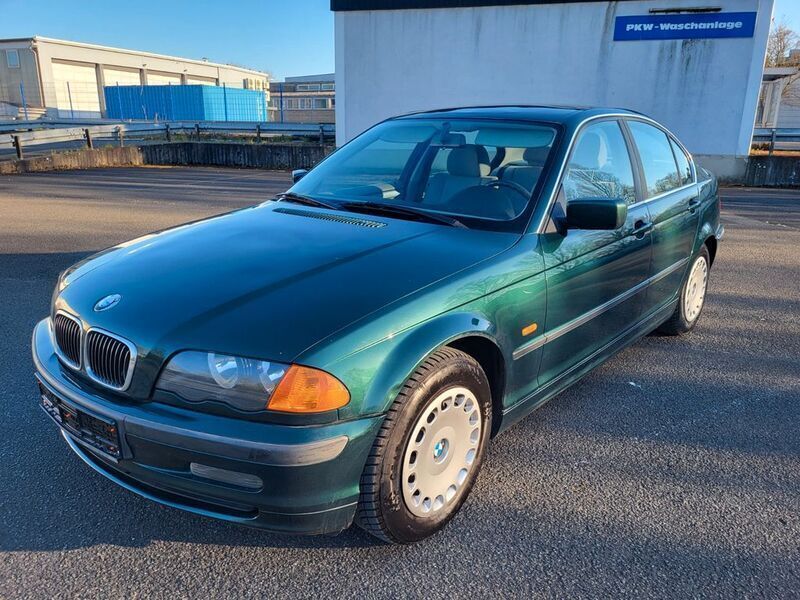Grün Gebraucht 1999 BMW 320 Limousine | 3.190 € (Guter Preis) - Bild 1/4