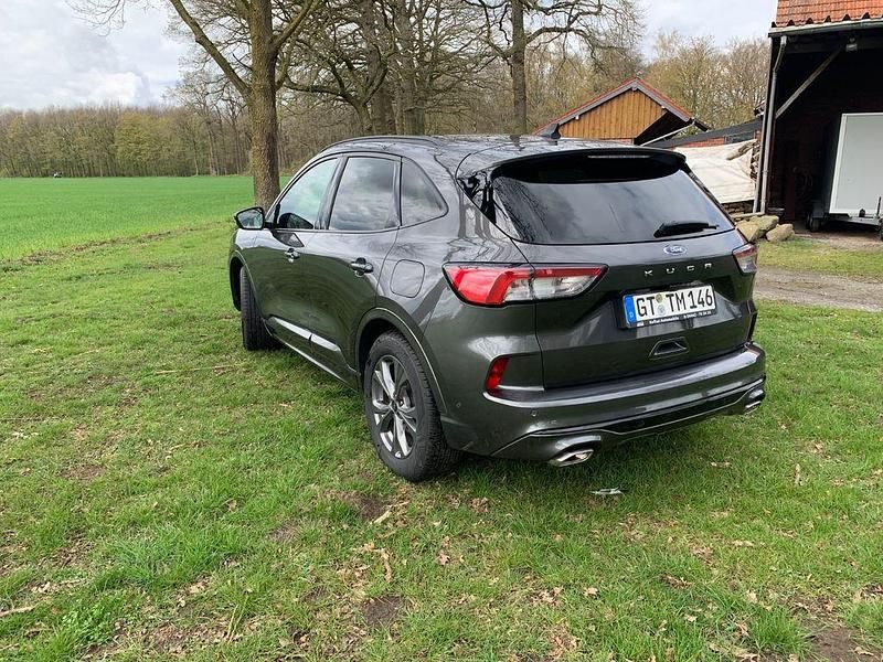 Gebraucht Ford Kuga ST-Line X 151 PS (111 kW) 2020 Grau SUV