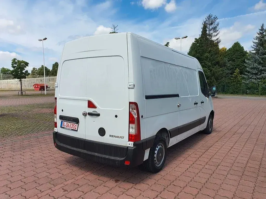 Gebraucht Renault Master 110 PS (80 kW) 2018 Weiß Van