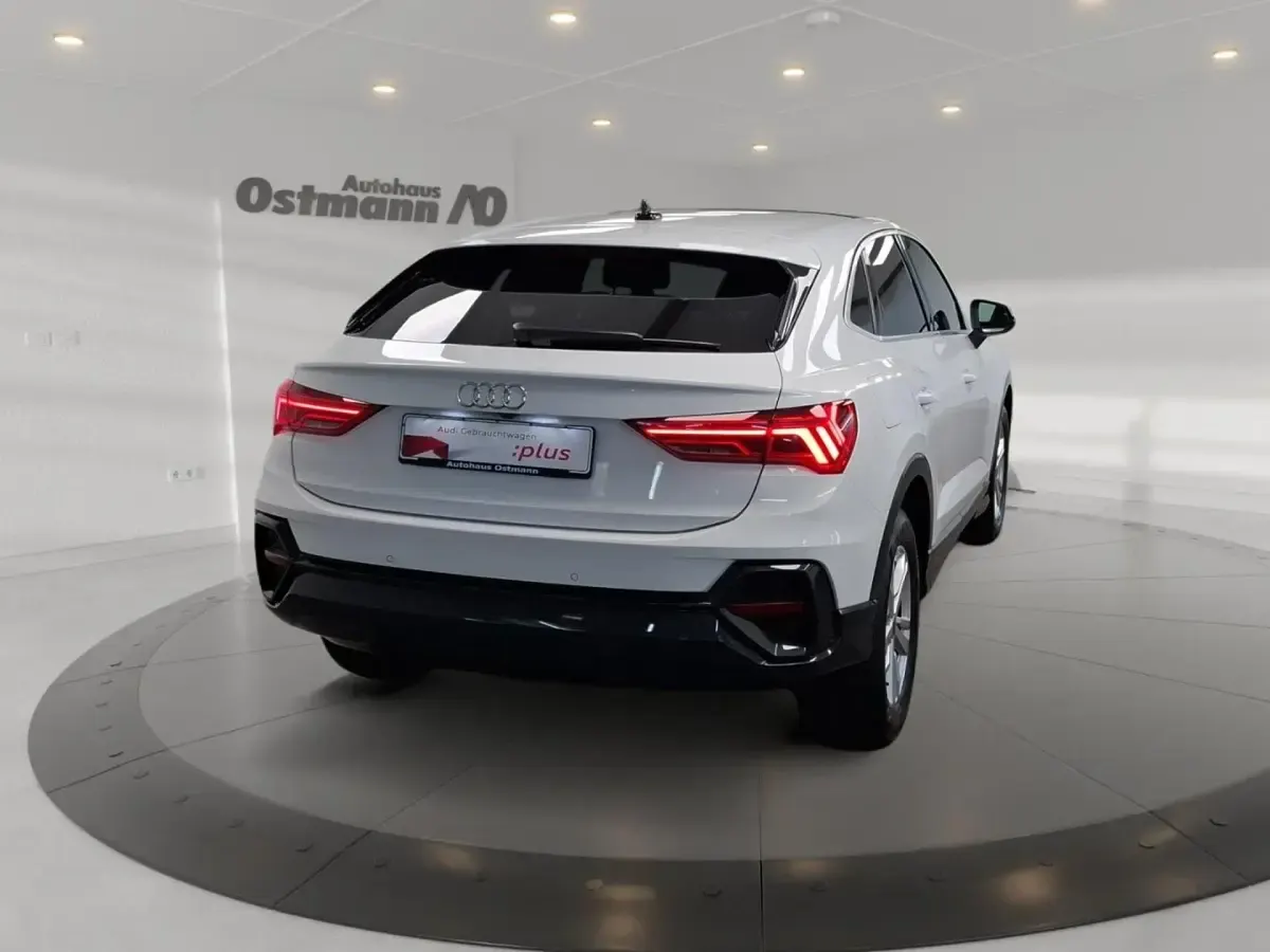 Gebraucht Audi Q3 Sportback Ambiente 150 PS (110 kW) 2022 Ibisweiß SUV