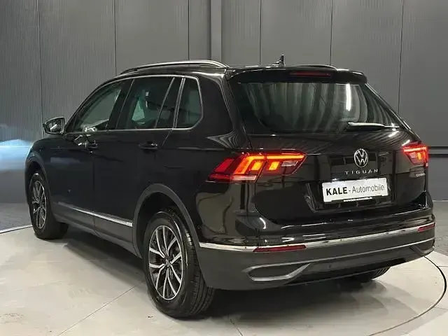 Gebraucht VW Tiguan Life 245 PS (180 kW) 2022 Deep black perleffekt SUV