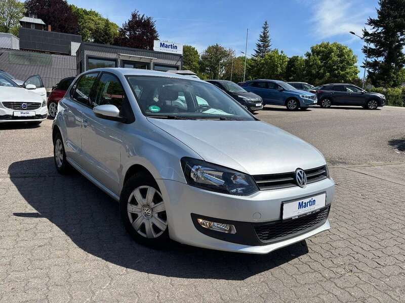 Silber Gebraucht 2013 VW Polo Trendline Kleinwagen | 7.999 € (Fairer Preis) - Bild 1/4