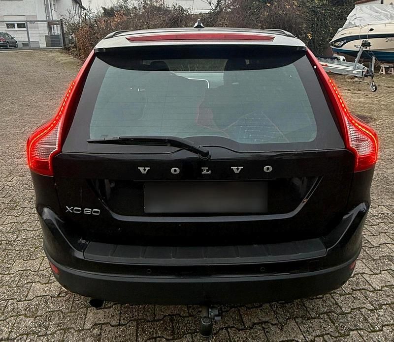 Gebraucht Volvo XC60 163 PS (119 kW) 2012 Schwarz SUV
