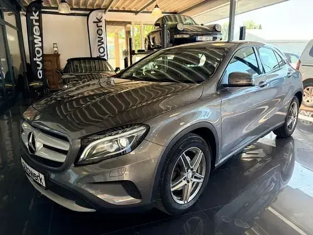 Gebraucht Mercedes GLA200 156 PS (114 kW) 2014 Grau SUV