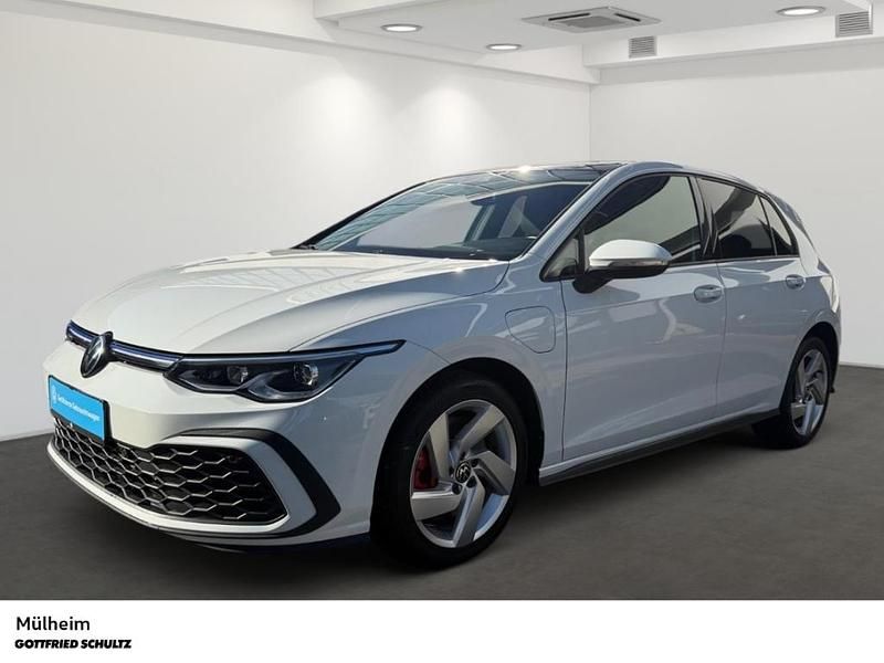 Weiß Gebraucht 2022 VW Golf GTE Limousine | 22.450 € (Etwas zu teuer) - Bild 1/4