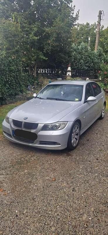 Gebraucht 2005 BMW 330 Limousine | 8.000 € (Guter Preis) - Bild 1/4