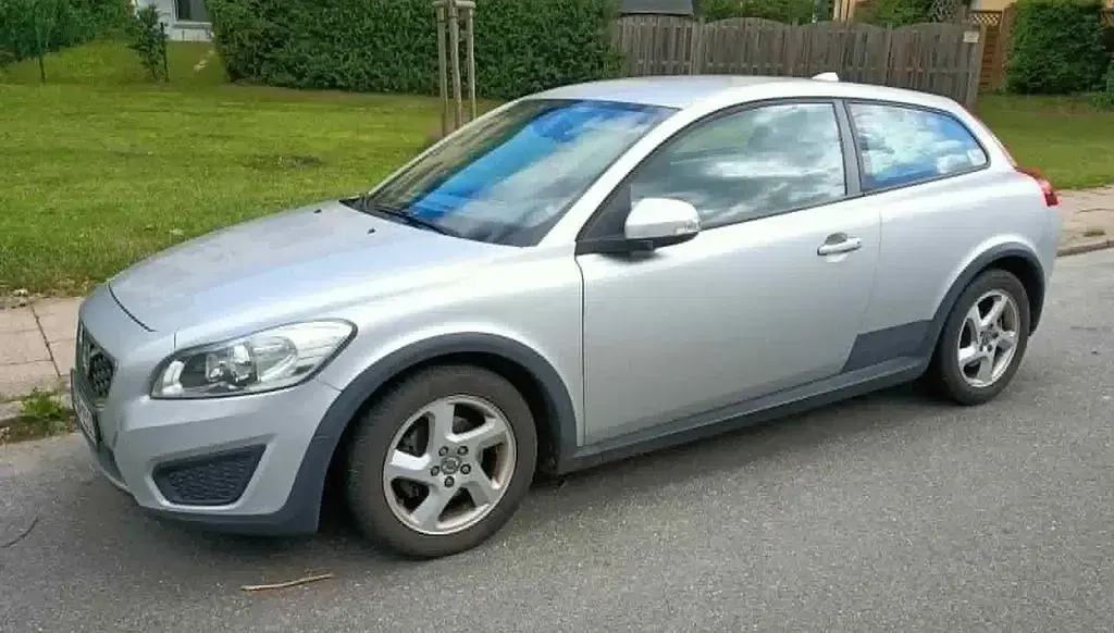 Gebraucht Volvo C30 Drive Kinetic 109 PS (80 kW) 2010 Silber Kleinwagen