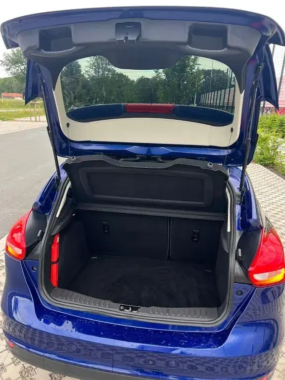 Gebraucht Ford Focus Titanium 125 PS (91 kW) 2015 Blau Limousine