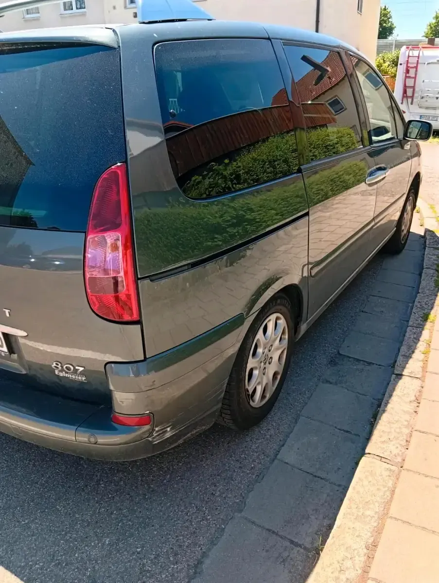 Gebraucht Peugeot 807 136 PS (100 kW) 2009 Grün Van / Kleinbus