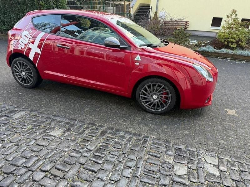 Gebraucht Alfa Romeo MiTo Quadrifoglio Verde 170 PS (125 kW) 2014 Rot Kleinwagen