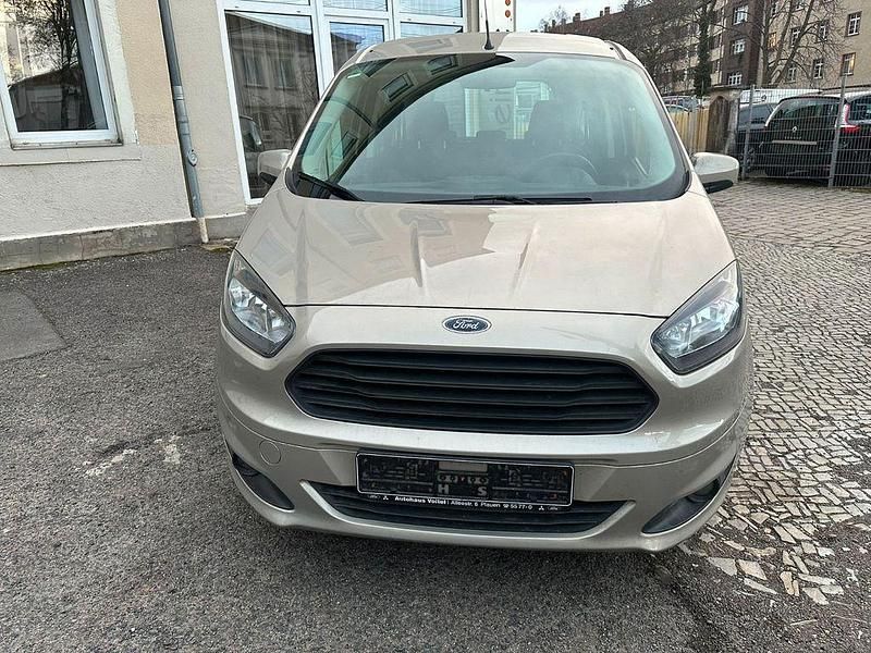 Gebraucht Ford Tourneo Courier Trend 101 PS (74 kW) 2018 Grau Van / Kleinbus