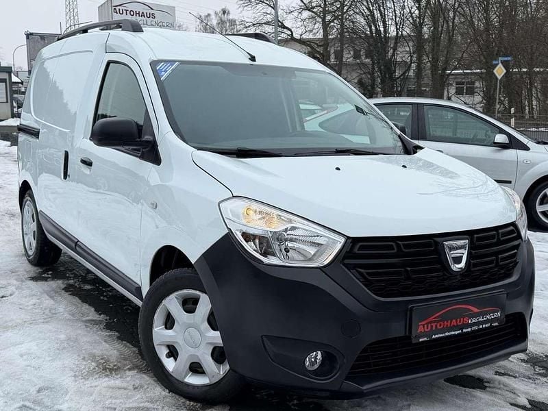 Gletscherweiss Gebraucht 2017 Dacia Dokker Ambiance Van / Kleinbus | 8.499 € (Superpreis) - Bild 1/4